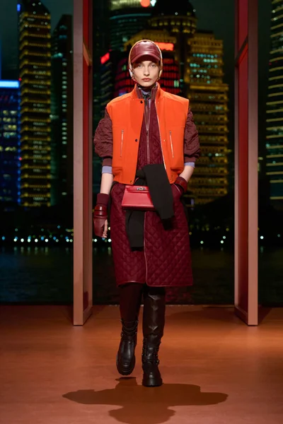 Look 22